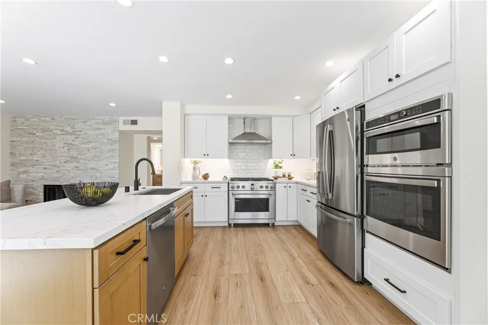 8 Del Rey #17 Irvine, CA 92612