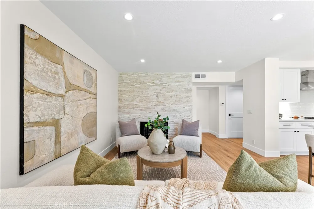 8 Del Rey #17 Irvine, CA 92612