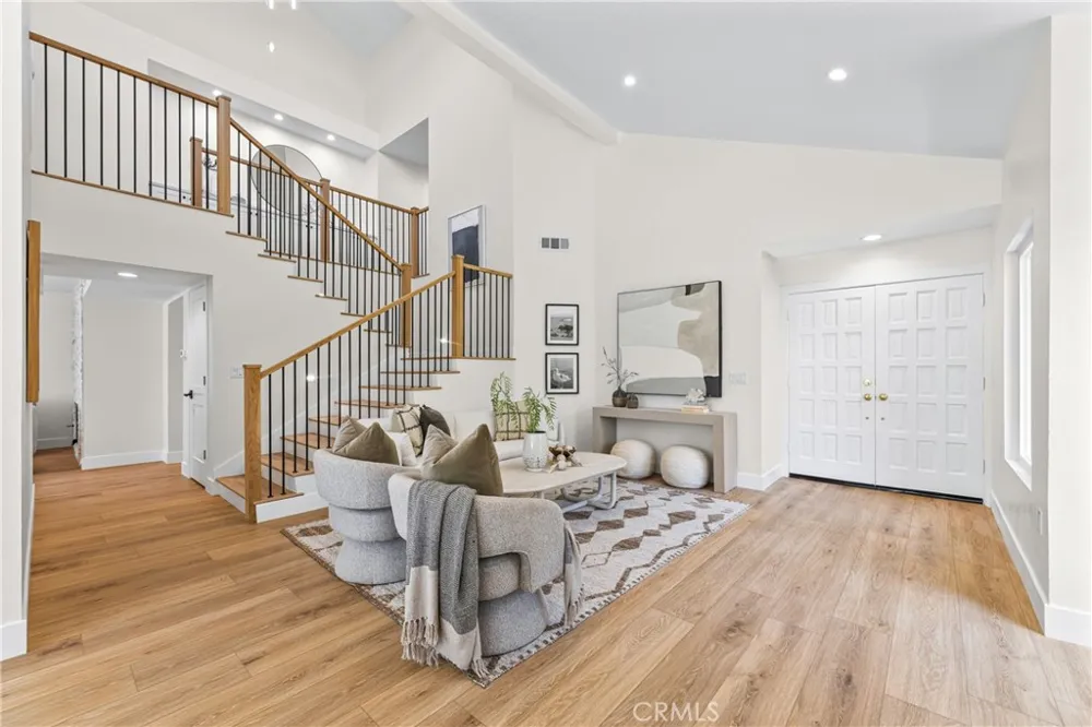 8 Del Rey #17 Irvine, CA 92612
