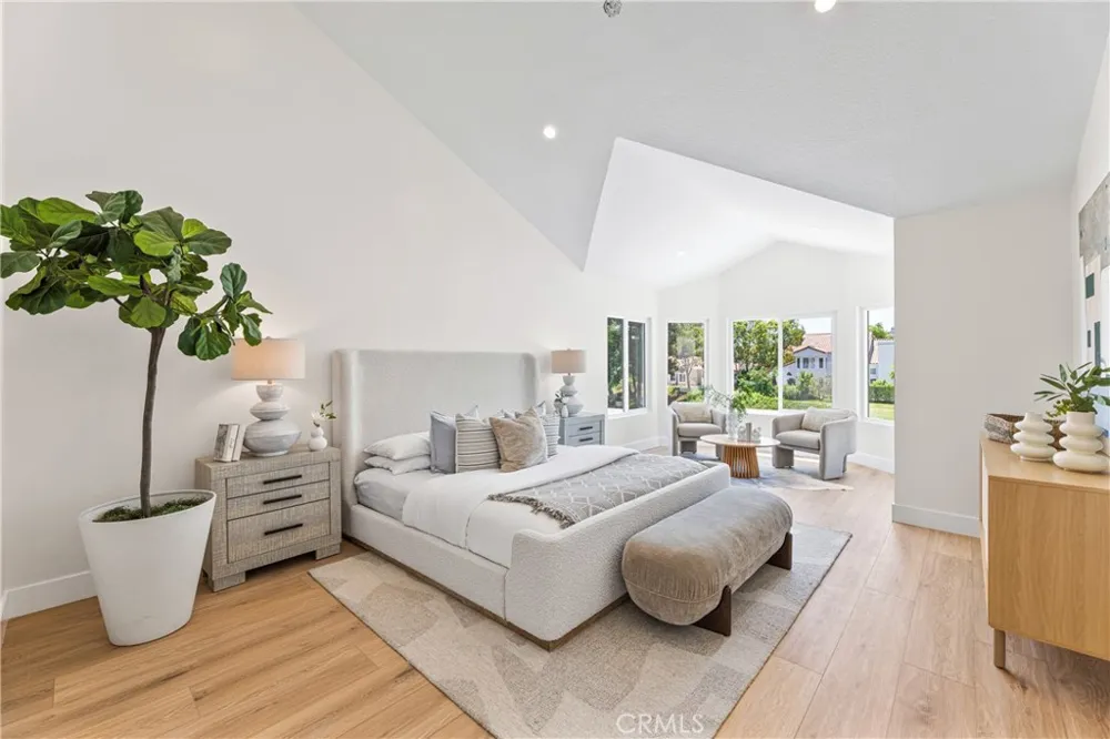 8 Del Rey #17 Irvine, CA 92612