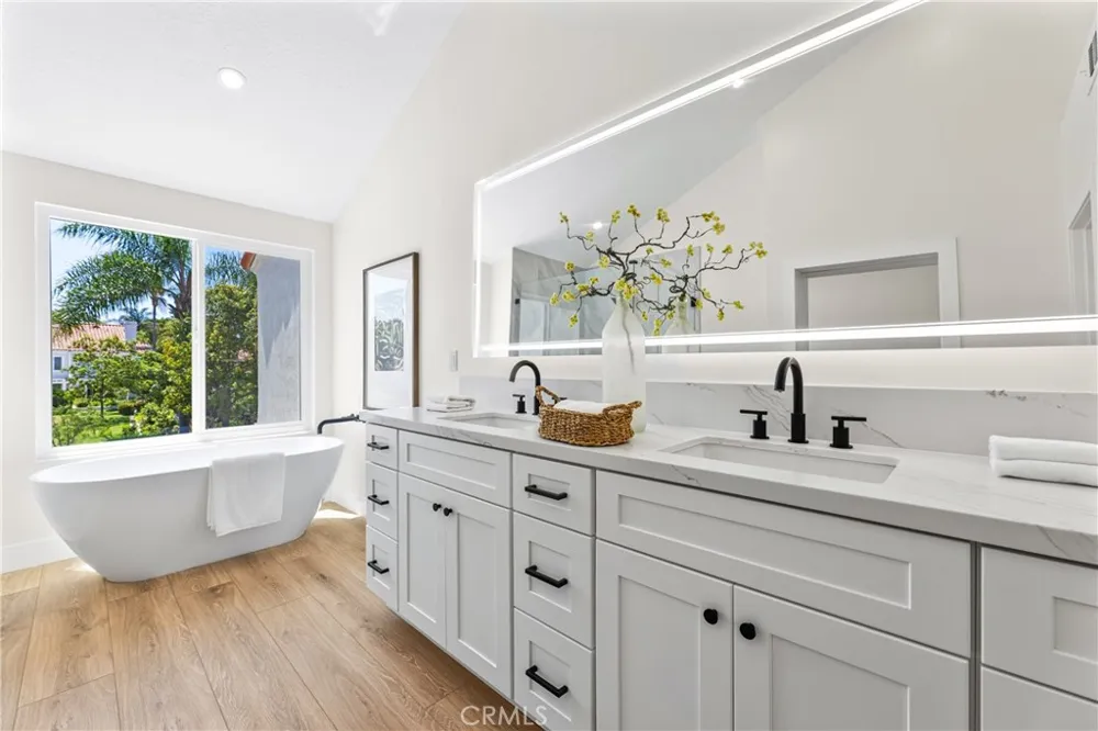 8 Del Rey #17 Irvine, CA 92612