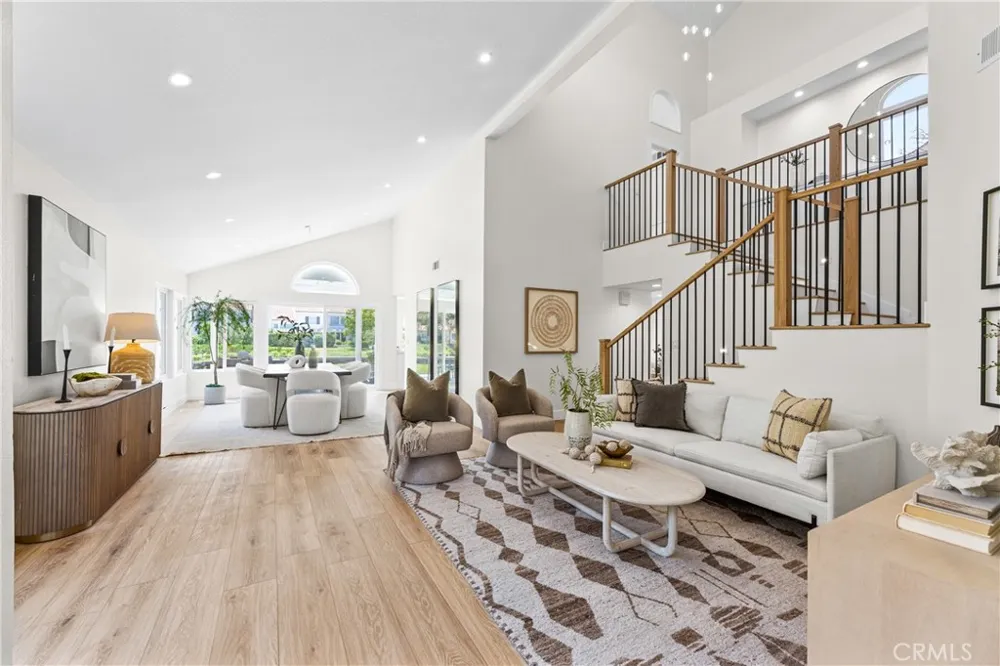 8 Del Rey #17 Irvine, CA 92612
