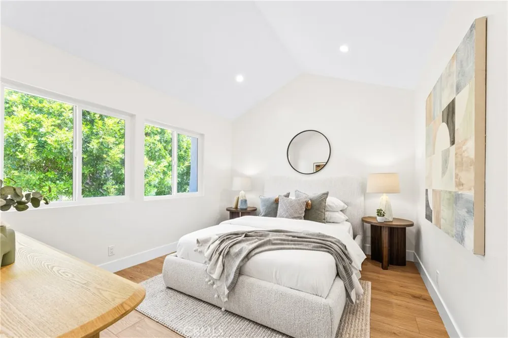 8 Del Rey #17 Irvine, CA 92612
