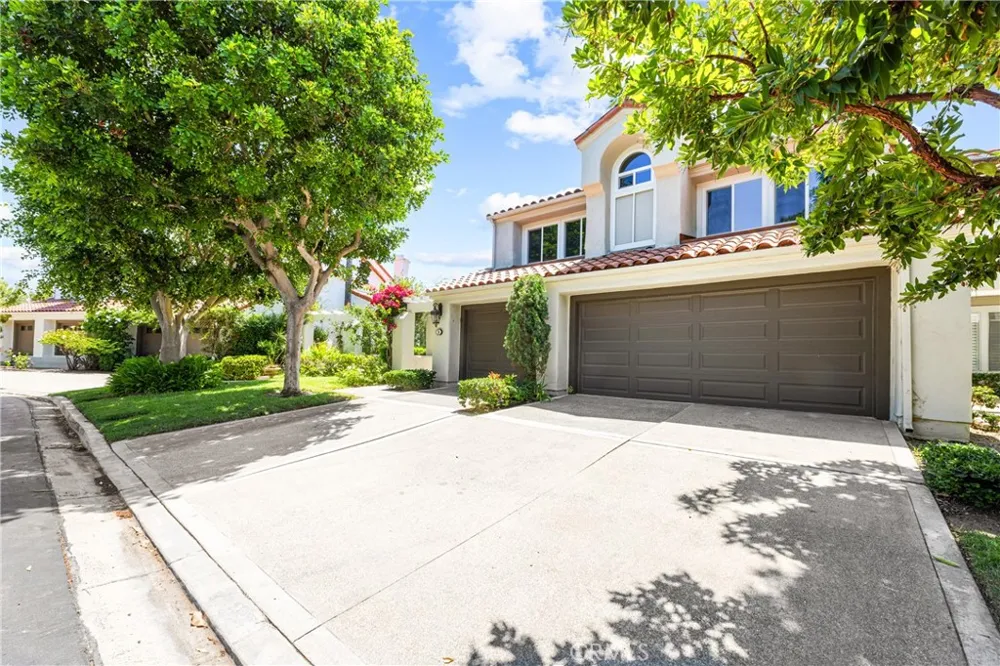 8 Del Rey #17 Irvine, CA 92612