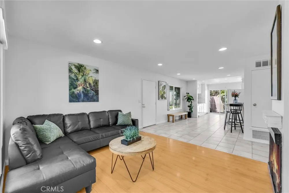 2142 W Liverpool Lane Anaheim, CA 92804