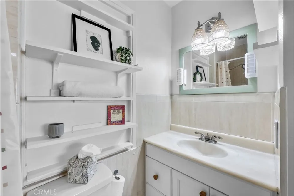 2142 W Liverpool Lane Anaheim, CA 92804