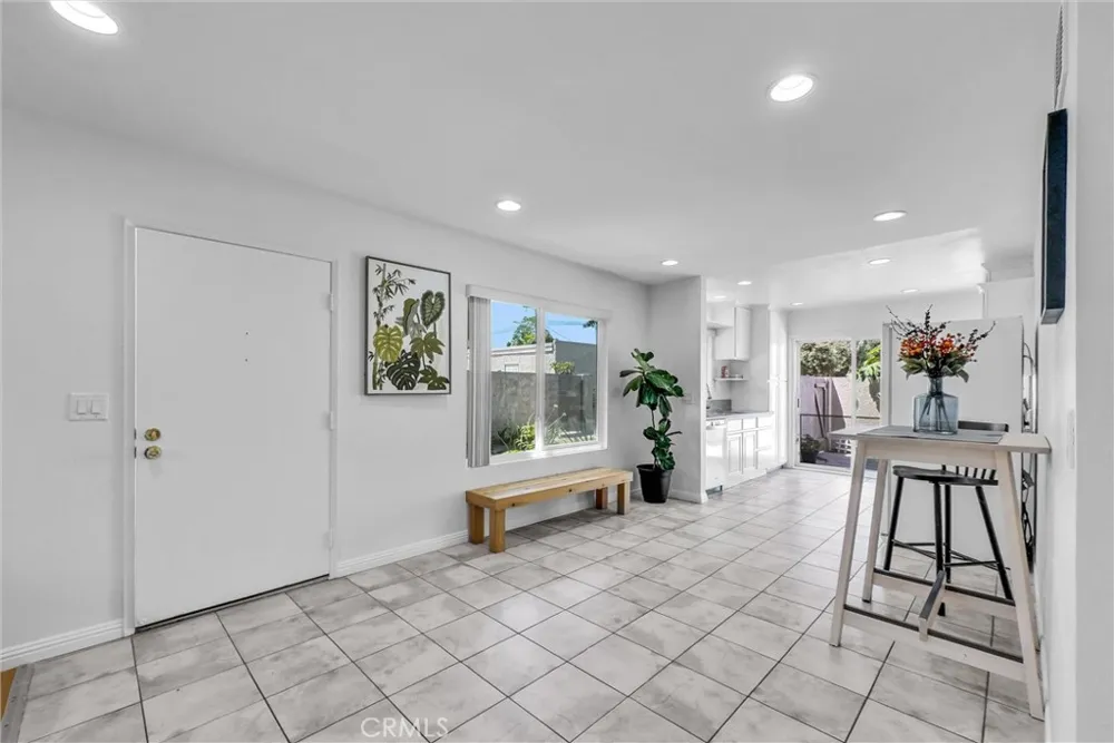 2142 W Liverpool Lane Anaheim, CA 92804