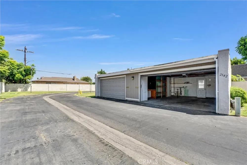 2142 W Liverpool Lane Anaheim, CA 92804