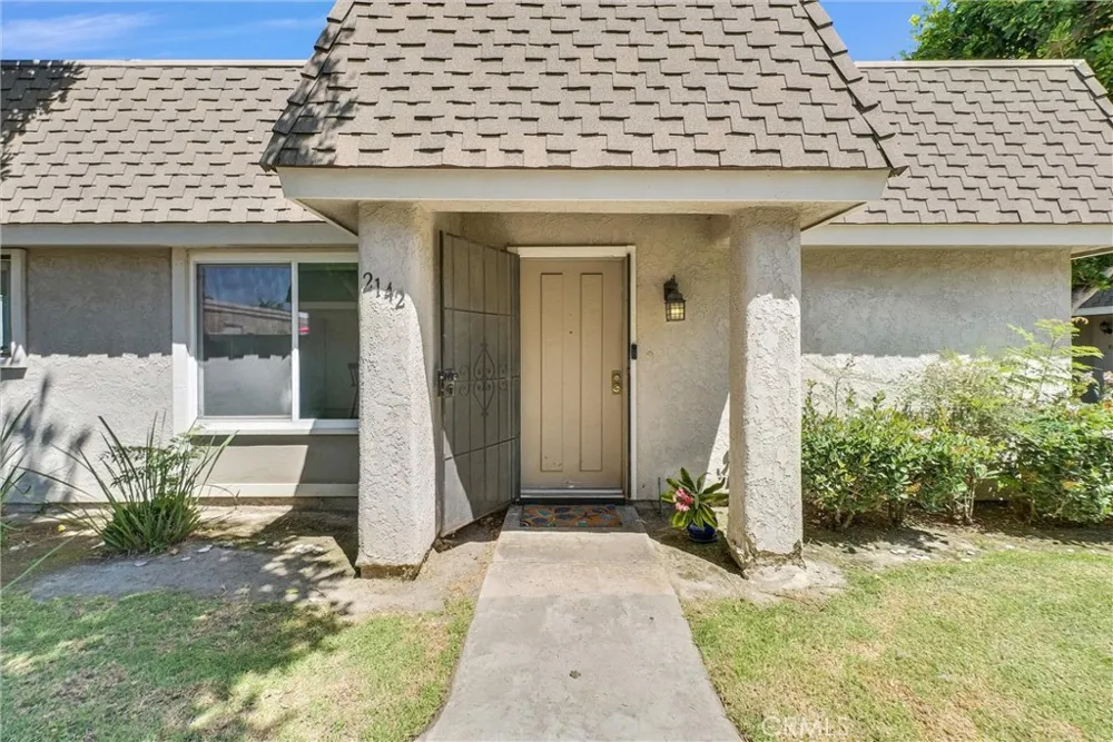 2142 W Liverpool Lane Anaheim, CA 92804