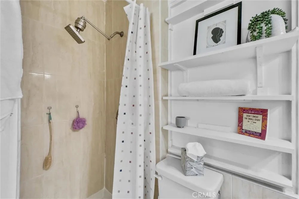 2142 W Liverpool Lane Anaheim, CA 92804
