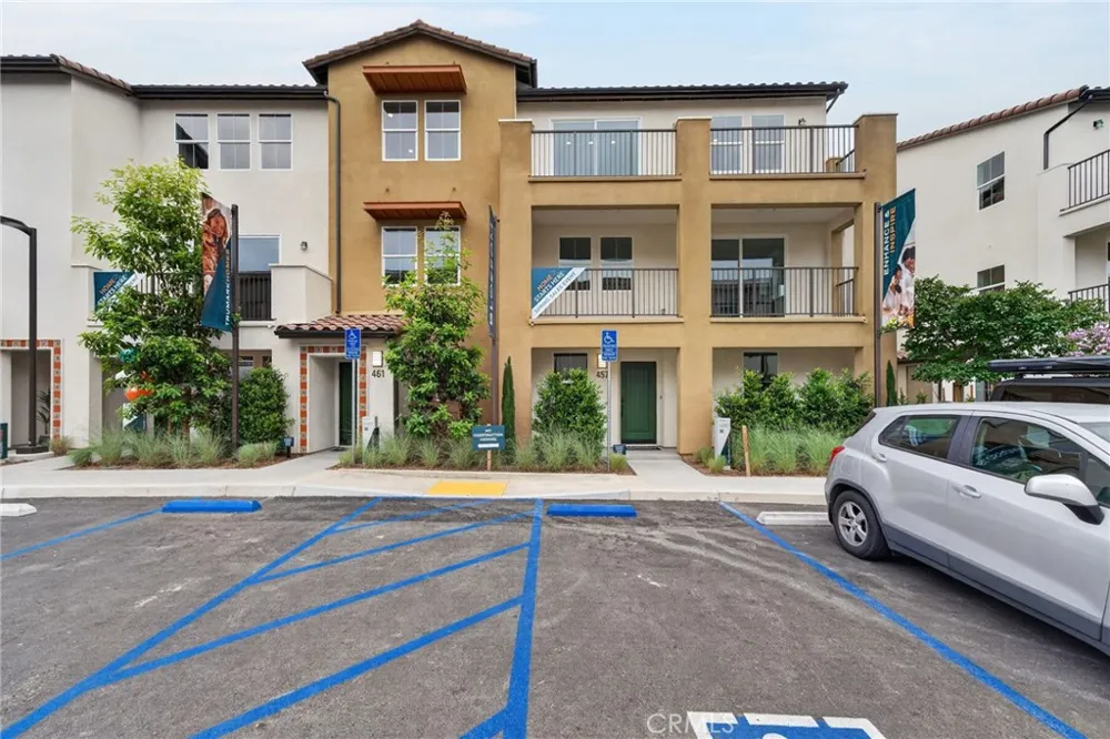 461 Paradiso Place Covina, CA 91723