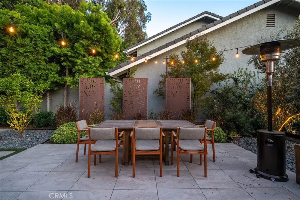 17 Rippling Stream Irvine, CA 92603
