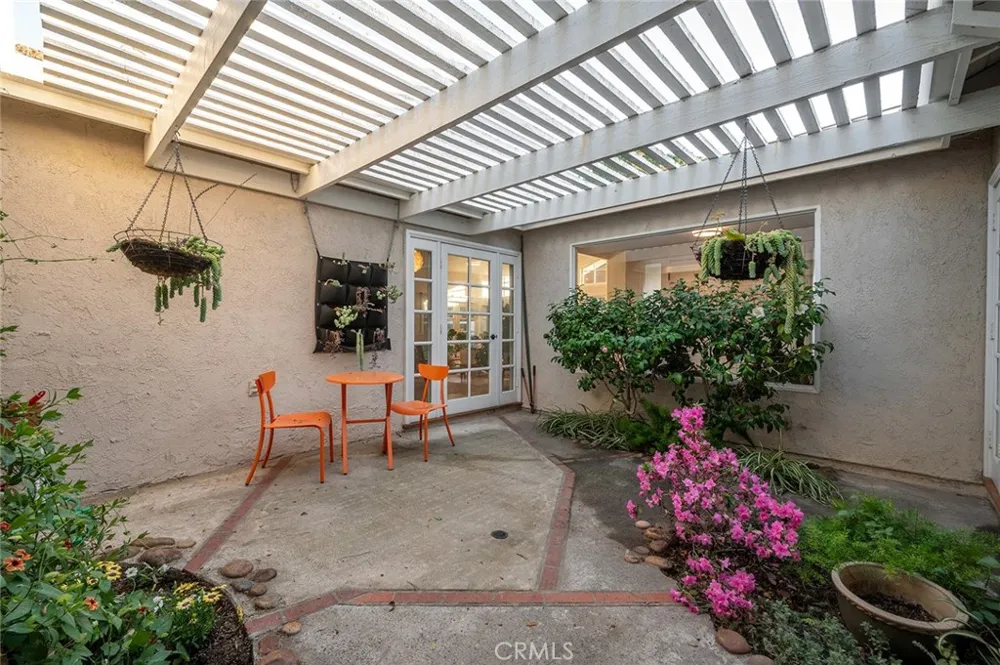 17 Rippling Stream Irvine, CA 92603