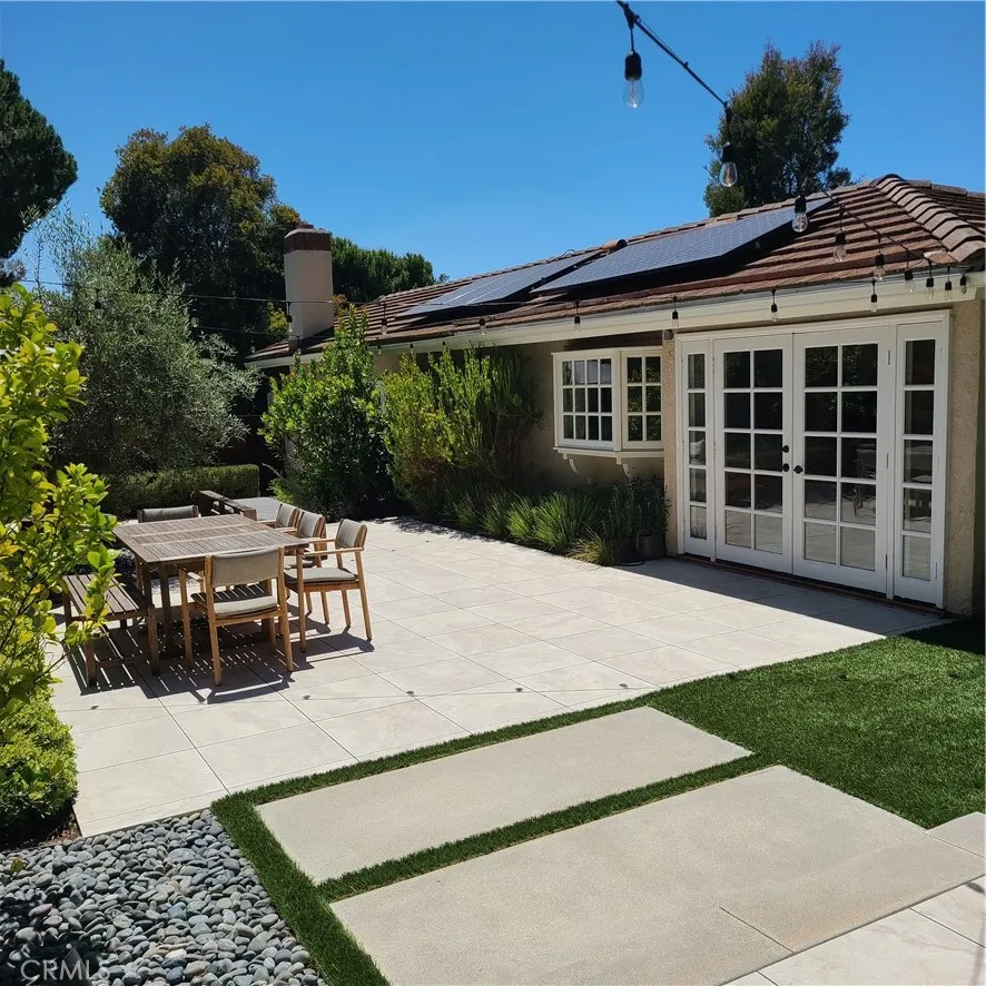 17 Rippling Stream Irvine, CA 92603