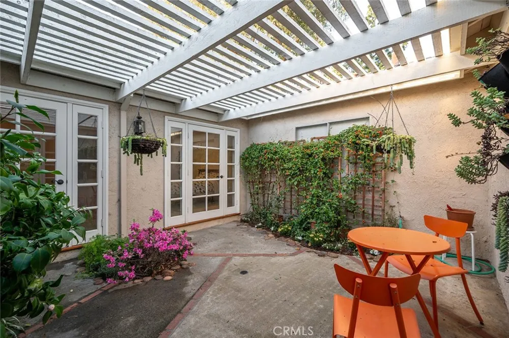 17 Rippling Stream Irvine, CA 92603
