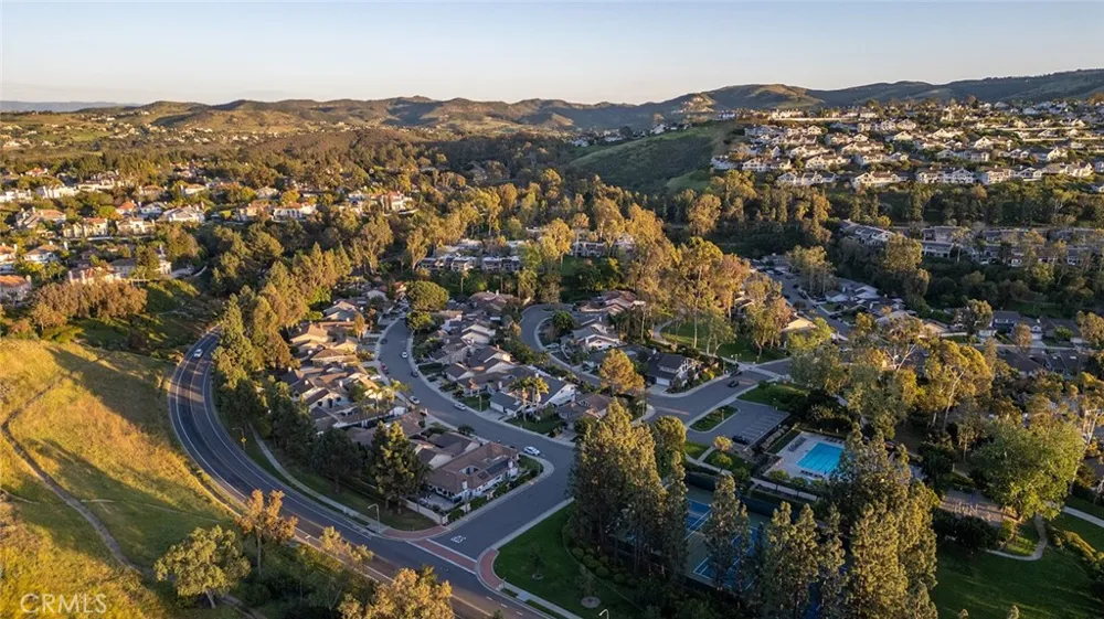 17 Rippling Stream Irvine, CA 92603