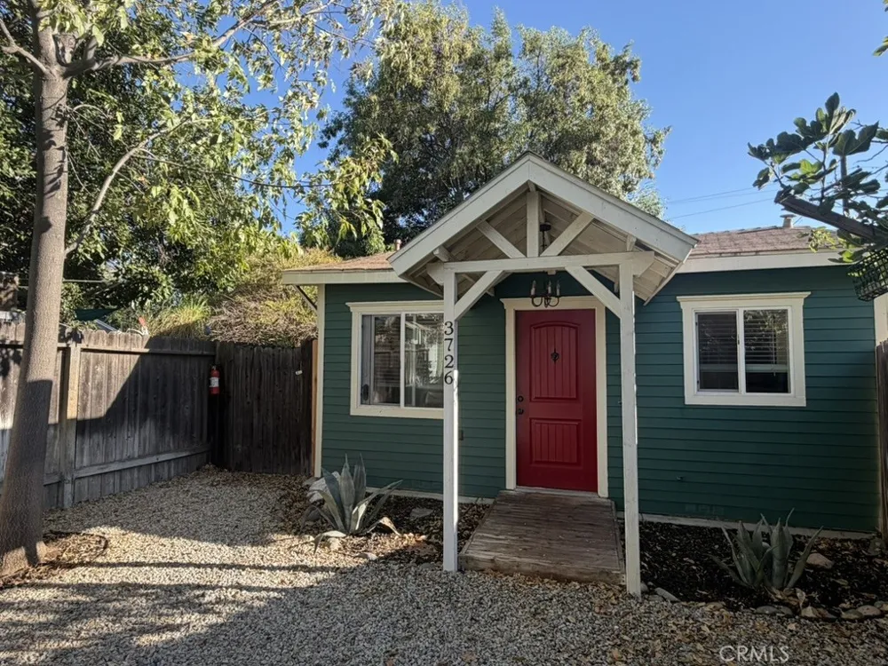 3728 Briscoe St Riverside, CA 92506