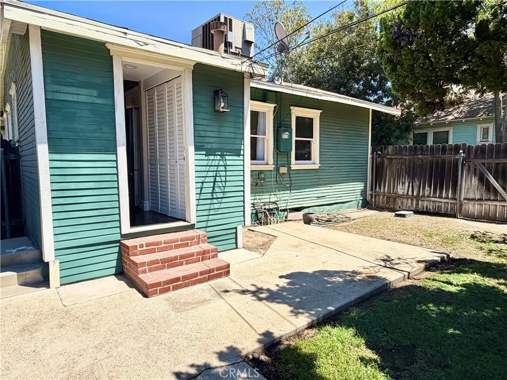 3728 Briscoe St Riverside, CA 92506
