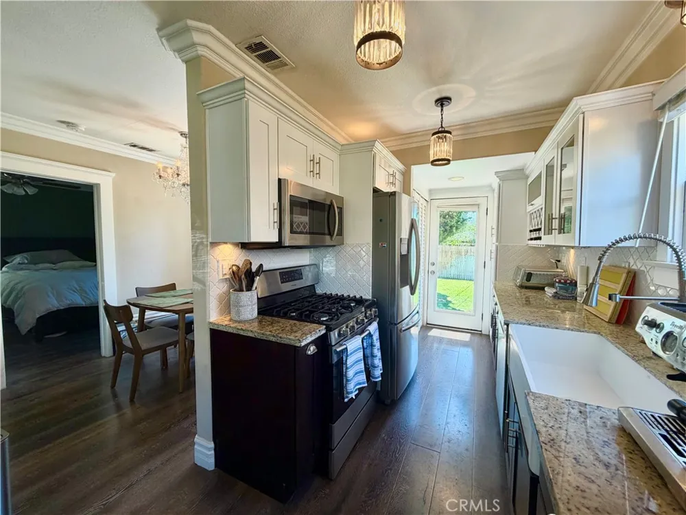 3728 Briscoe St Riverside, CA 92506