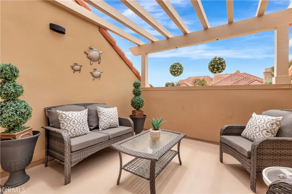 6111 Greenbrier Drive Huntington Beach, CA 92648
