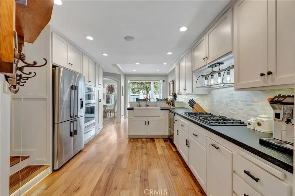 6111 Greenbrier Drive Huntington Beach, CA 92648