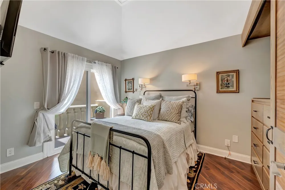 6111 Greenbrier Drive Huntington Beach, CA 92648