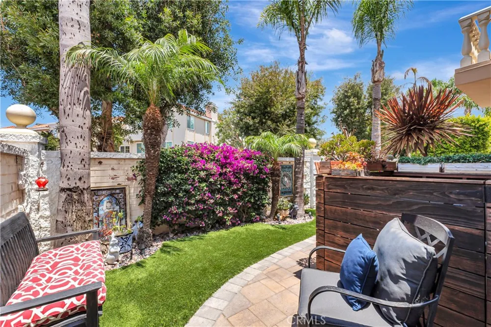 6111 Greenbrier Drive Huntington Beach, CA 92648