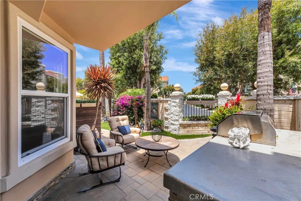 6111 Greenbrier Drive Huntington Beach, CA 92648