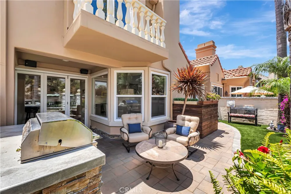 6111 Greenbrier Drive Huntington Beach, CA 92648
