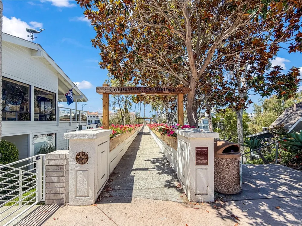 429 Goldenrod Corona del Mar, CA 92625