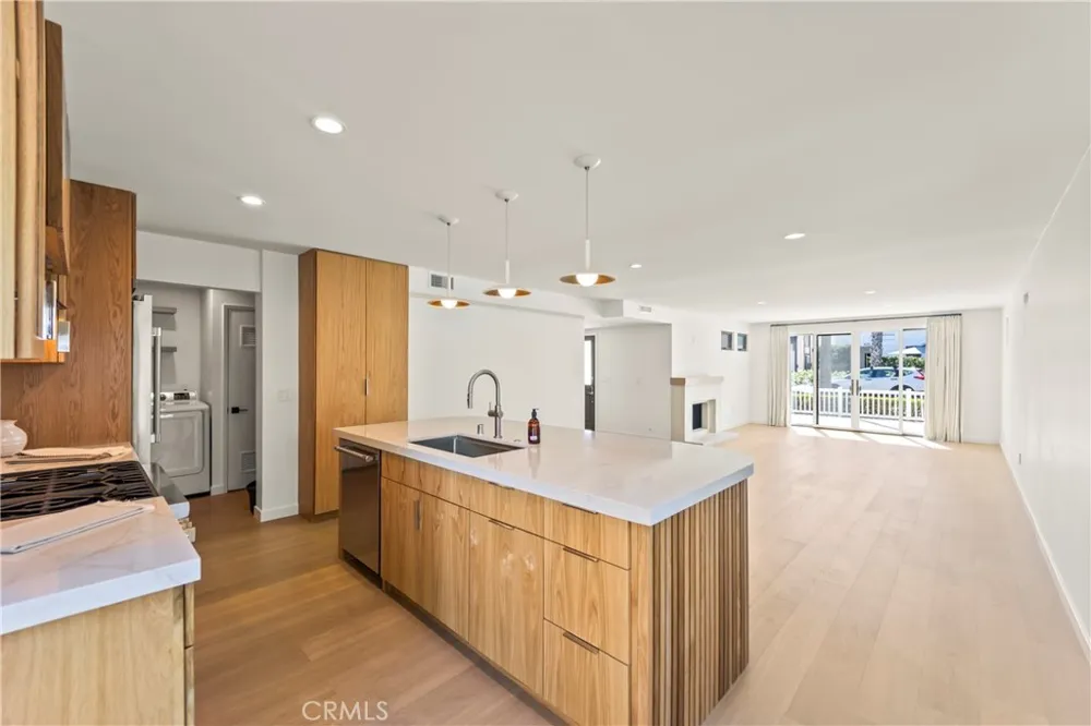 429 Goldenrod Corona del Mar, CA 92625