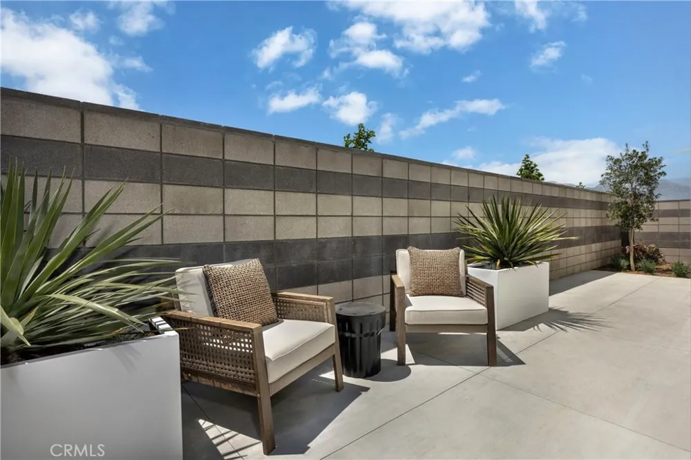 3681 S. Eichler Paseo #7 Ontario, CA 91761