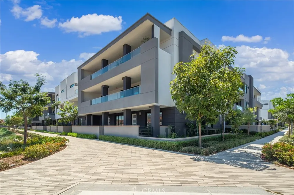 16235 Dawn Way #204 Tustin, CA 92782