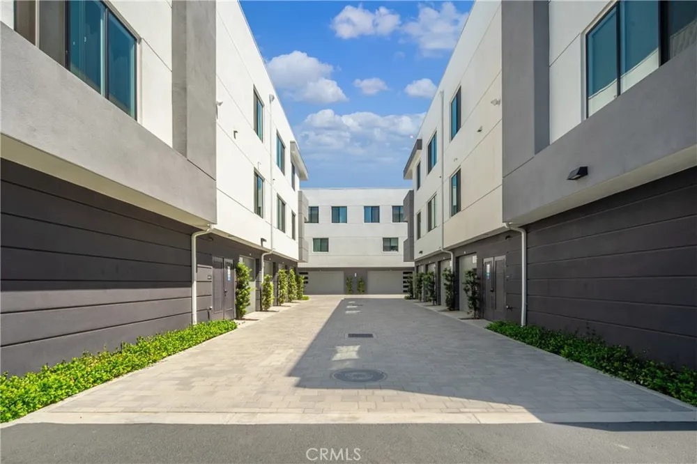 16235 Dawn Way #204 Tustin, CA 92782