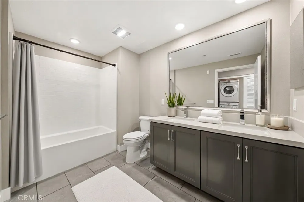 16235 Dawn Way #204 Tustin, CA 92782