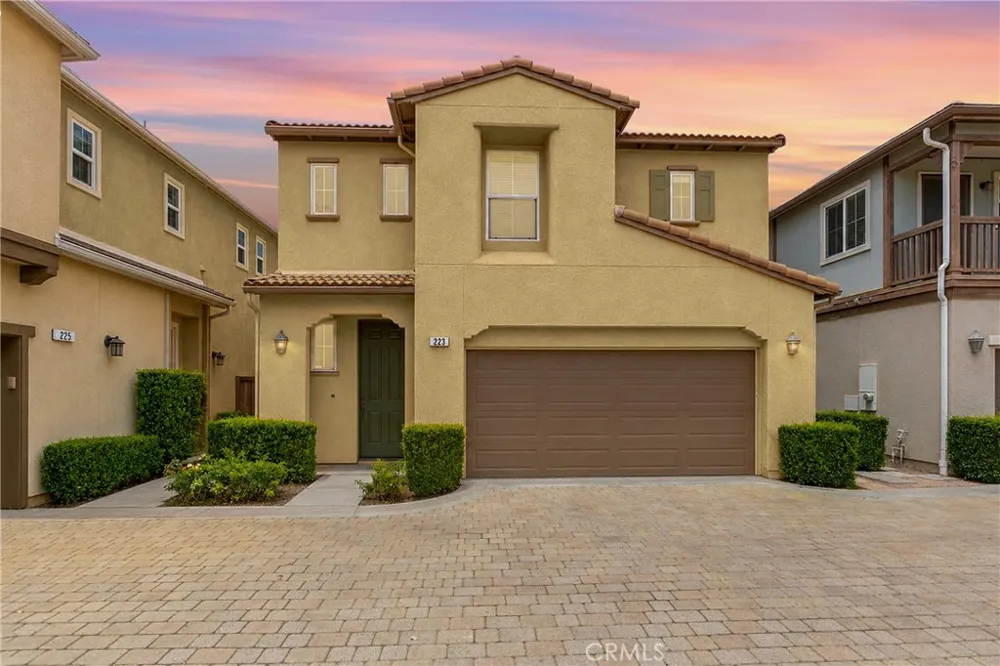 223 Sparkleberry Avenue Orange, CA 92865