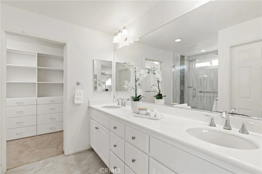 223 Sparkleberry Avenue Orange, CA 92865