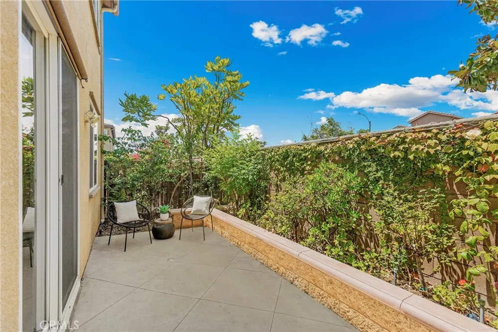 223 Sparkleberry Avenue Orange, CA 92865