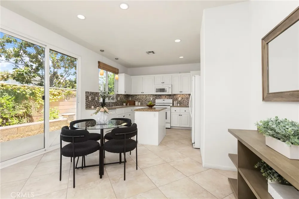 223 Sparkleberry Avenue Orange, CA 92865