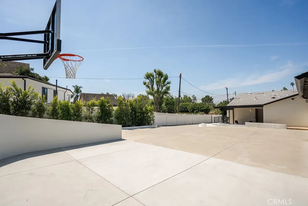 12822 Fairhaven Extension Santa Ana, CA 92705