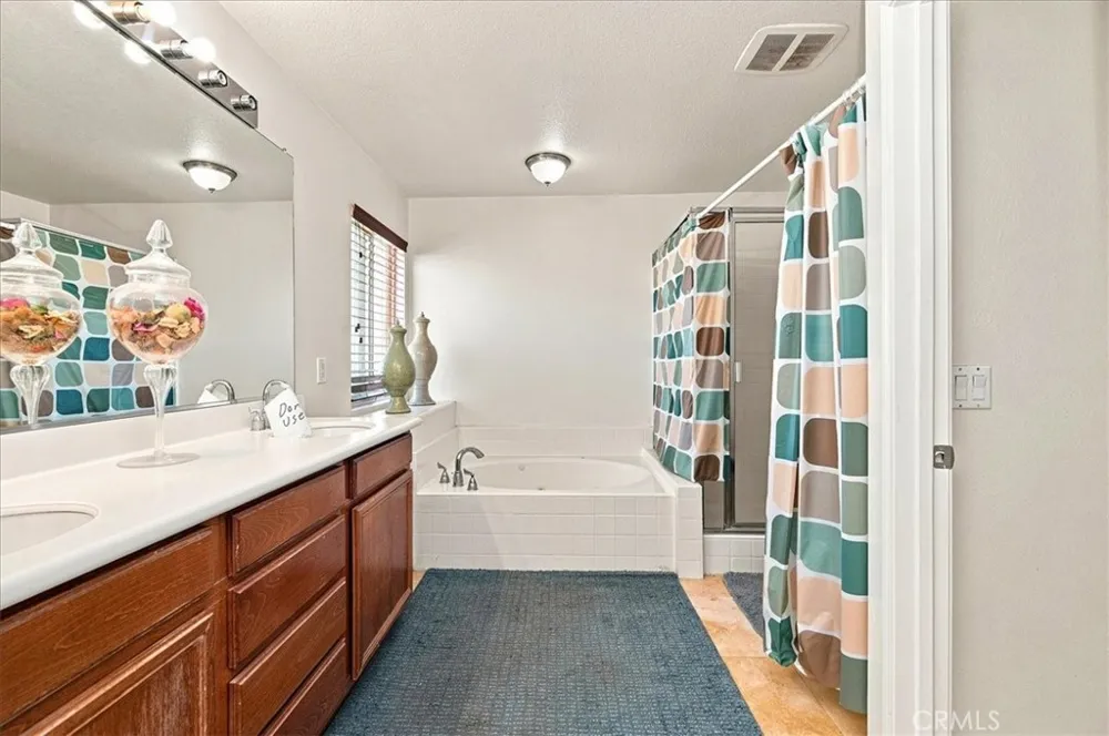 15290 Alexandria Adelanto, CA 92301