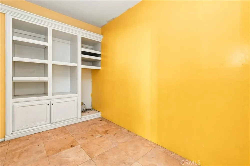 15290 Alexandria Adelanto, CA 92301