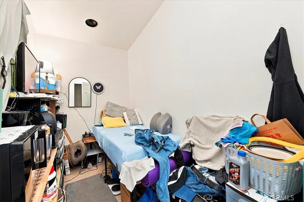 15290 Alexandria Adelanto, CA 92301