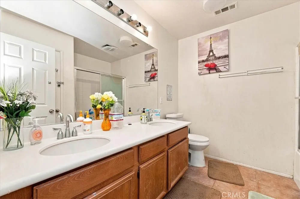 15290 Alexandria Adelanto, CA 92301