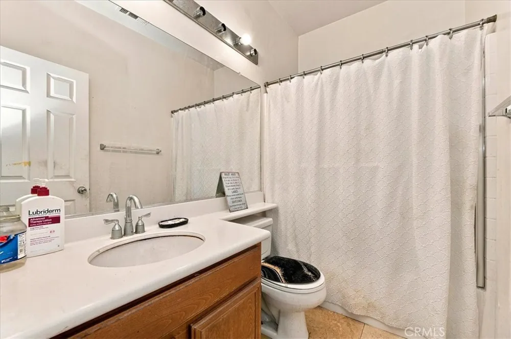 15290 Alexandria Adelanto, CA 92301