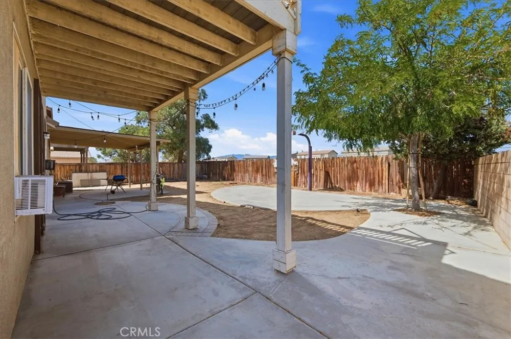 15290 Alexandria Adelanto, CA 92301
