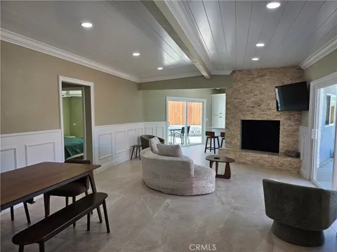 44250 Russell Lane