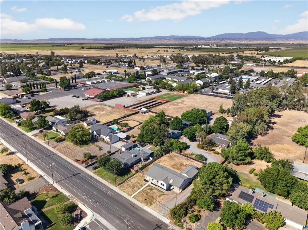555 Pacific Willows, CA 95988