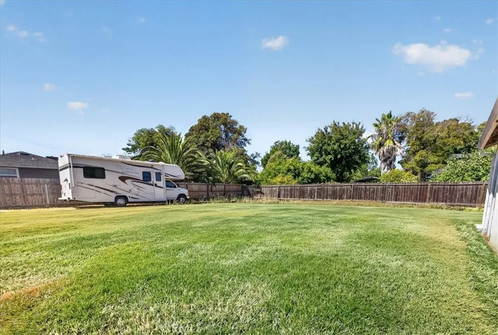 555 Pacific Willows, CA 95988