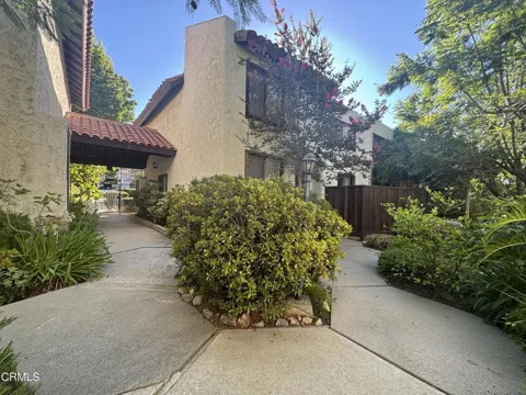 3200 Fairesta Street #5